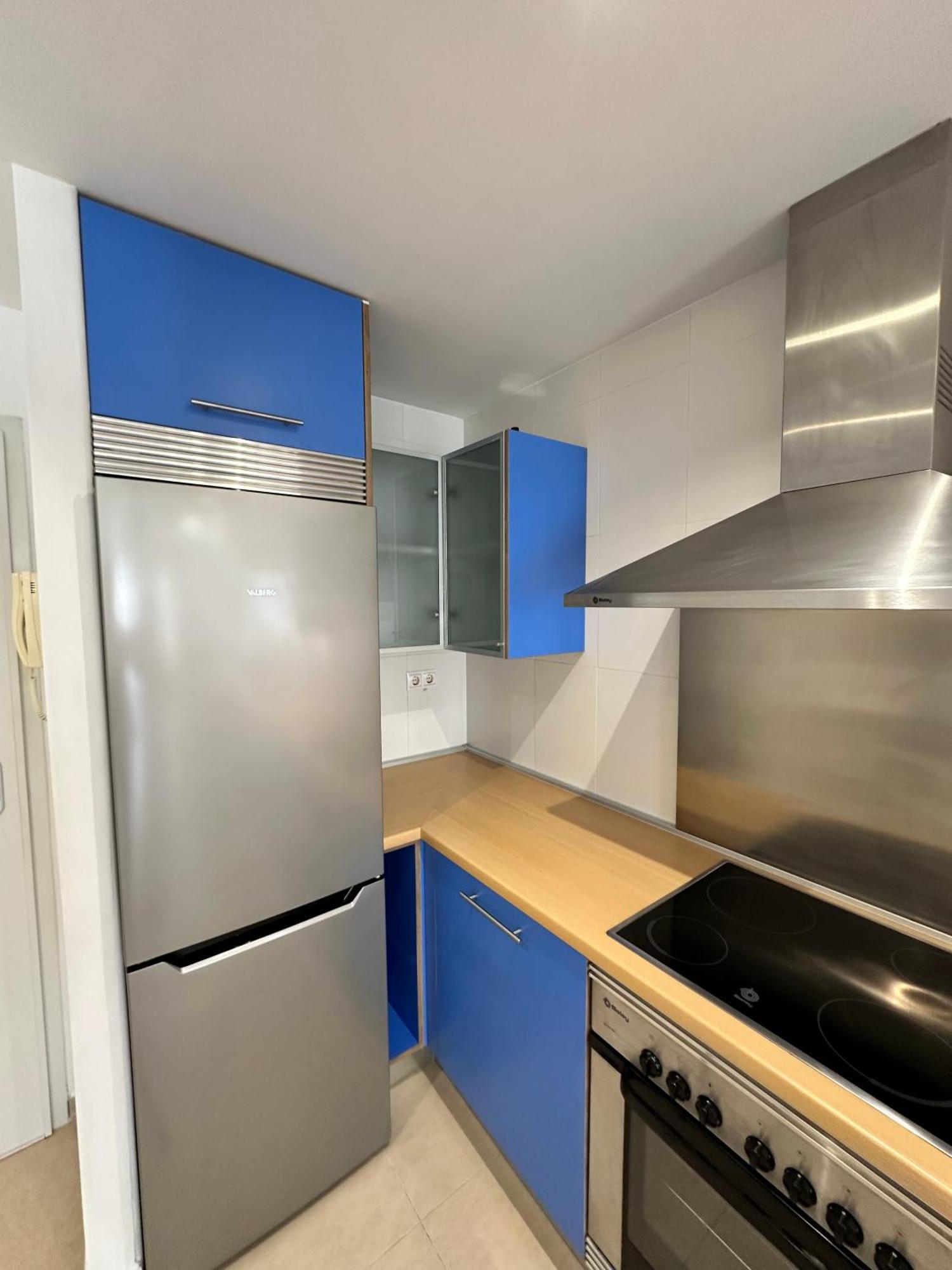 Apartment Beachside Luxe 1br: New & Chic Benidorm