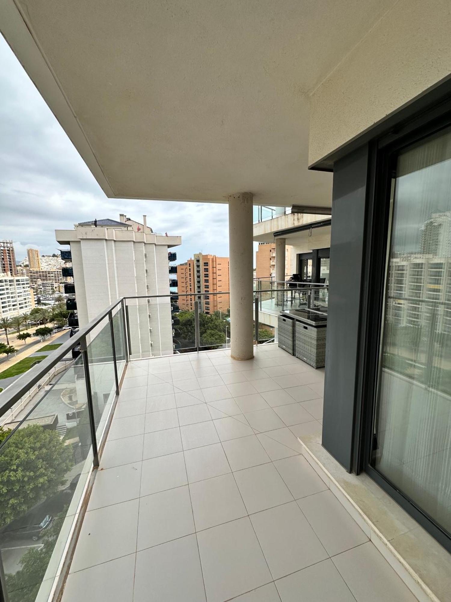 Beachside Luxe 1br: New & Chic Apartment *